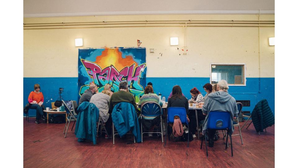 Adroddiad Gwerthuso Ar Y Dibyn Theatr Cymru gan Dr Dr Nia Willams